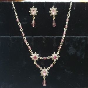 Necklace and earring set